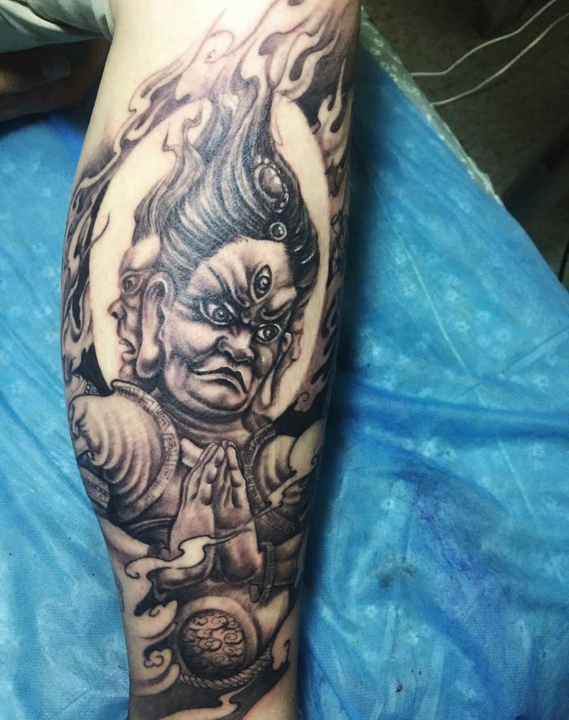 佛纹身图片_成品腿部传统习俗写实鬼神人物宗教纹身图案