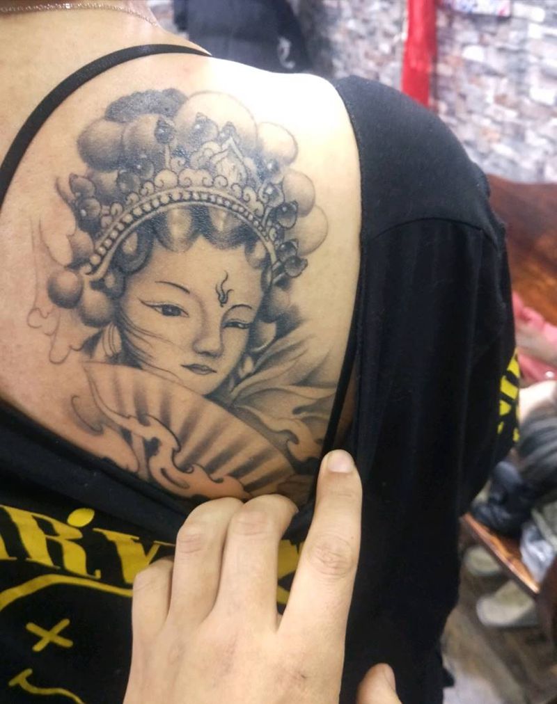 花旦纹身图片_背部老传统纹身图案