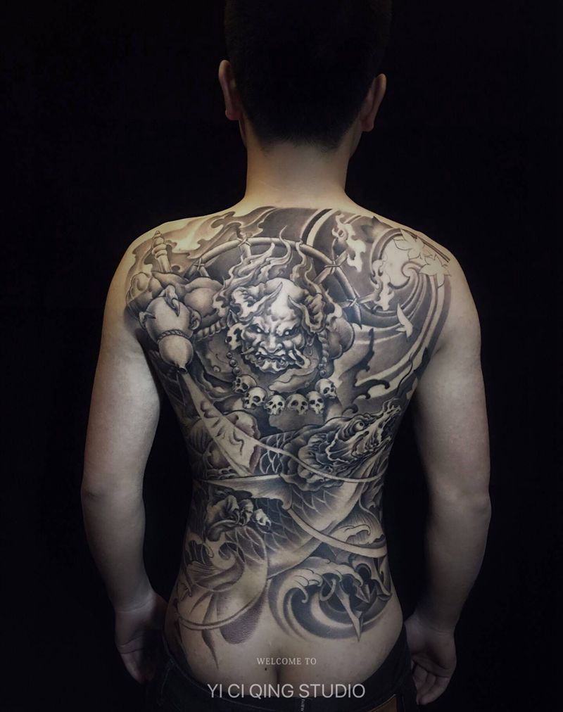 夜叉巡海纹身图片_背部新传统纹身图案