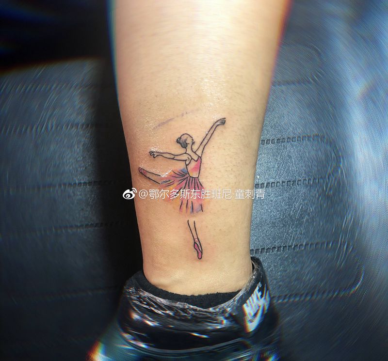 芭蕾舞者纹身图片_腿部水彩纹身图案