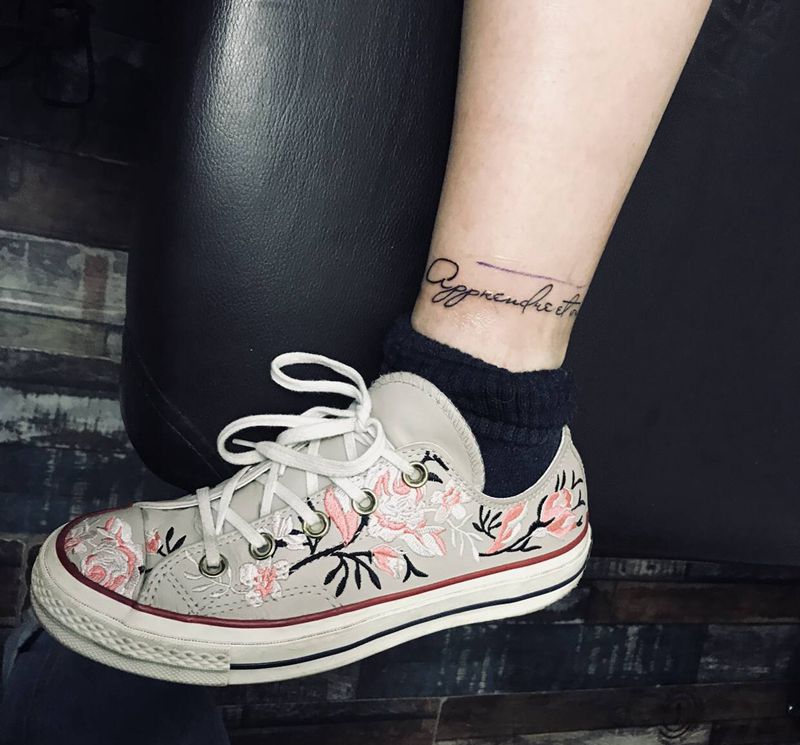 英文小清新纹身图片_腿部脚部纹身图案