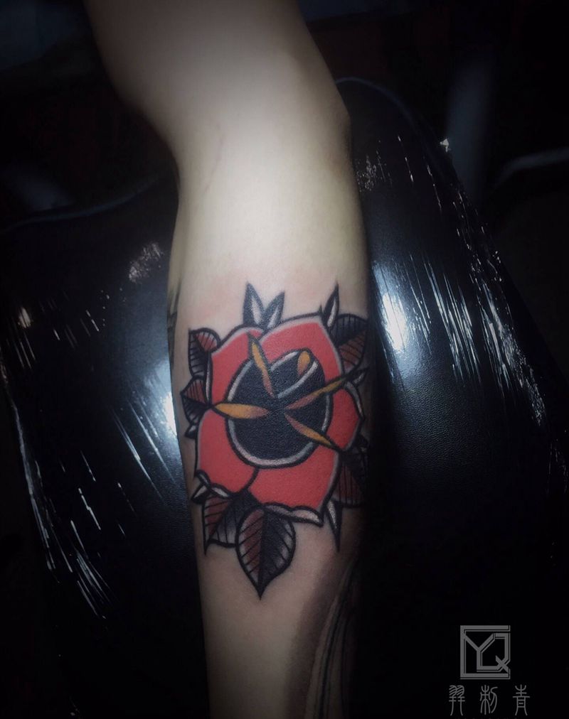 玫瑰纹身图片_手臂Old School玫瑰old school花臂纹身图案