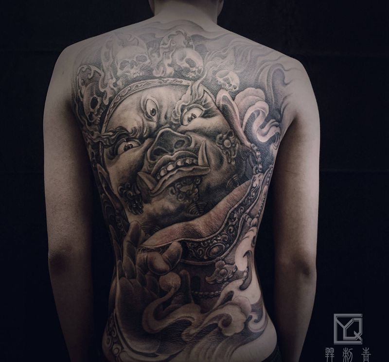 大黑天纹身图片_背部臀部新传统老传统大黑天 满背后背不动明王纹身图案