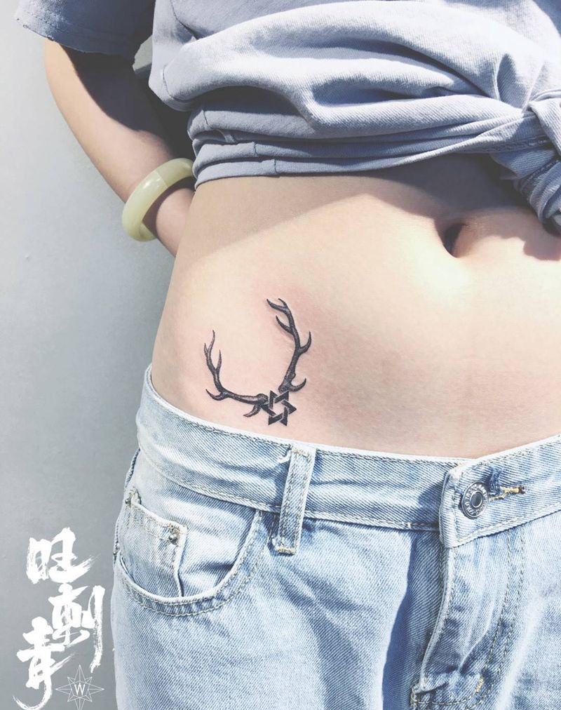 鹿角六芒星纹身图片_成品腹部欧美清新图腾纹身图案
