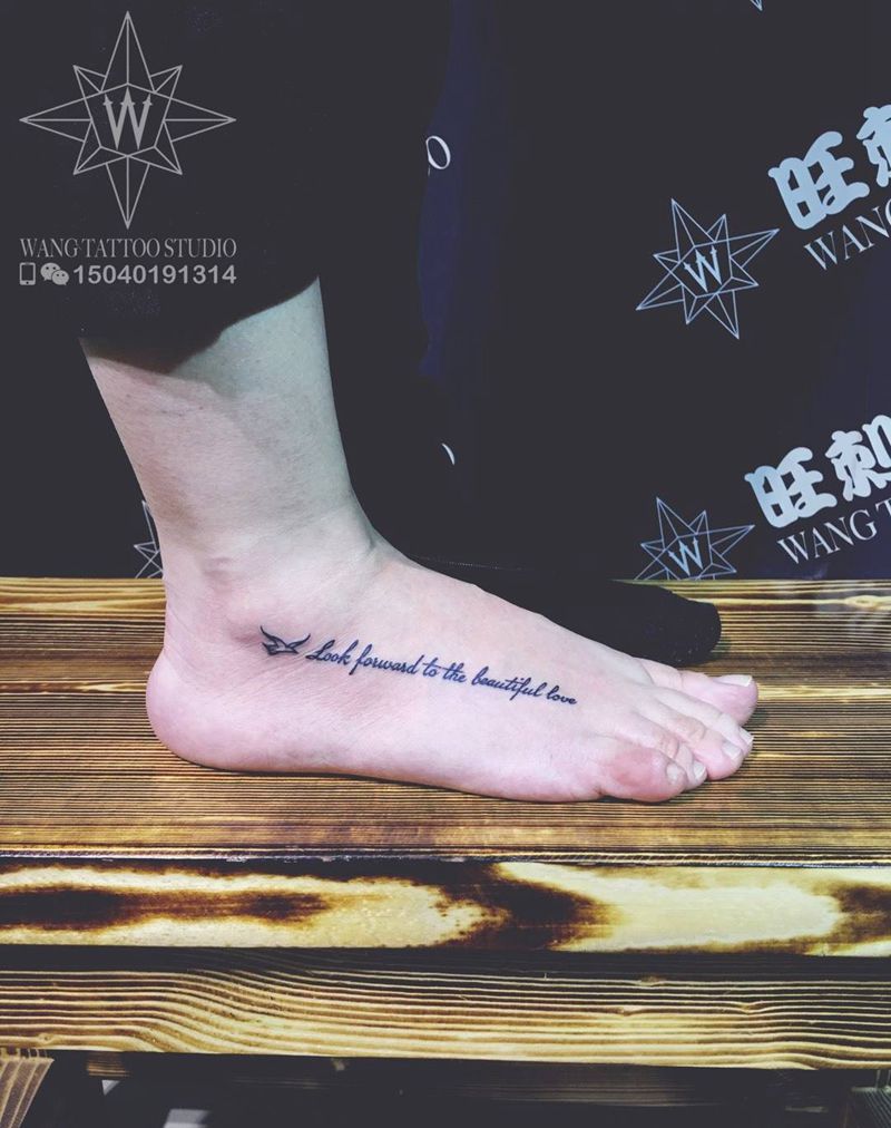 英文小清新纹身图片_脚部欧美清新字符纹身图案