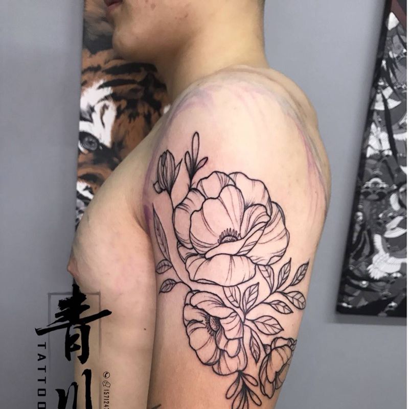 线条花纹身图片