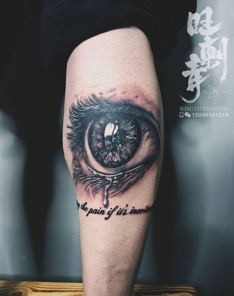 流着泪的你的眼纹身图片_成品腿部欧美写实纹身图案