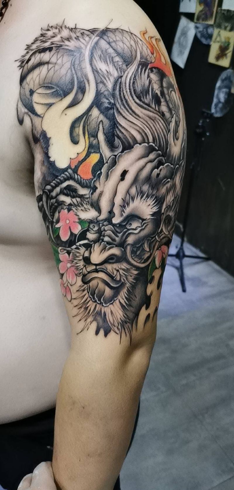 龙纹身图片_手臂纹身图案