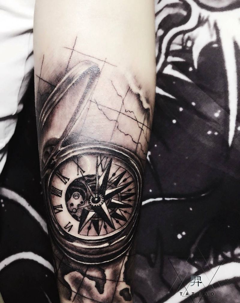 欧美怀表纹身图片_成品写实欧美纹身图案