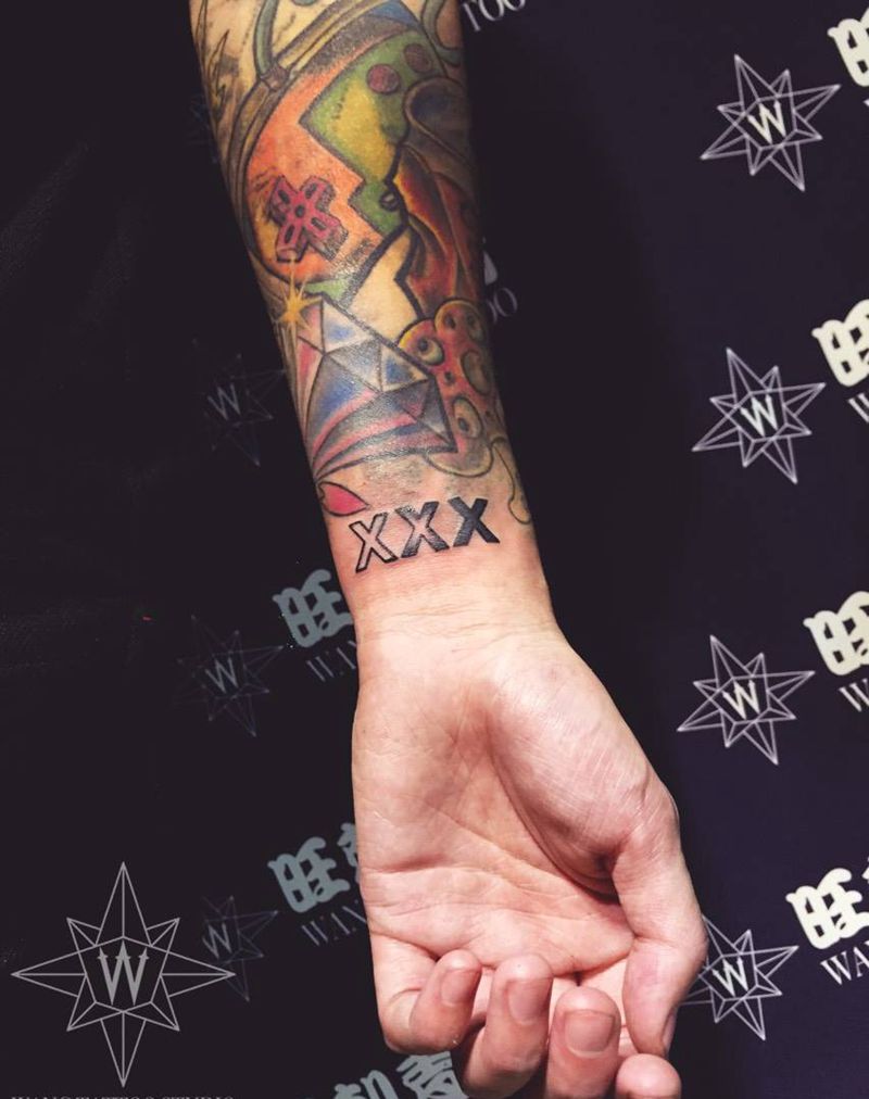 XXX纹身图片_成品手部欧美清新字符纹身图案