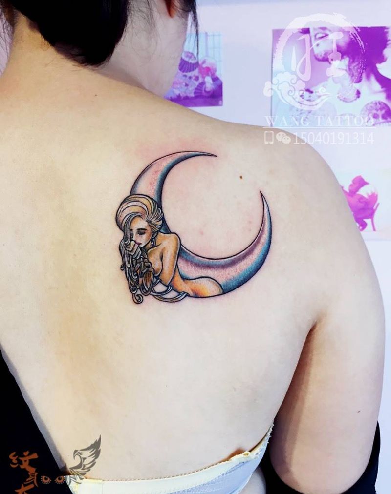 月亮姑娘纹身图片_肩部成品欧美人物纹身图案