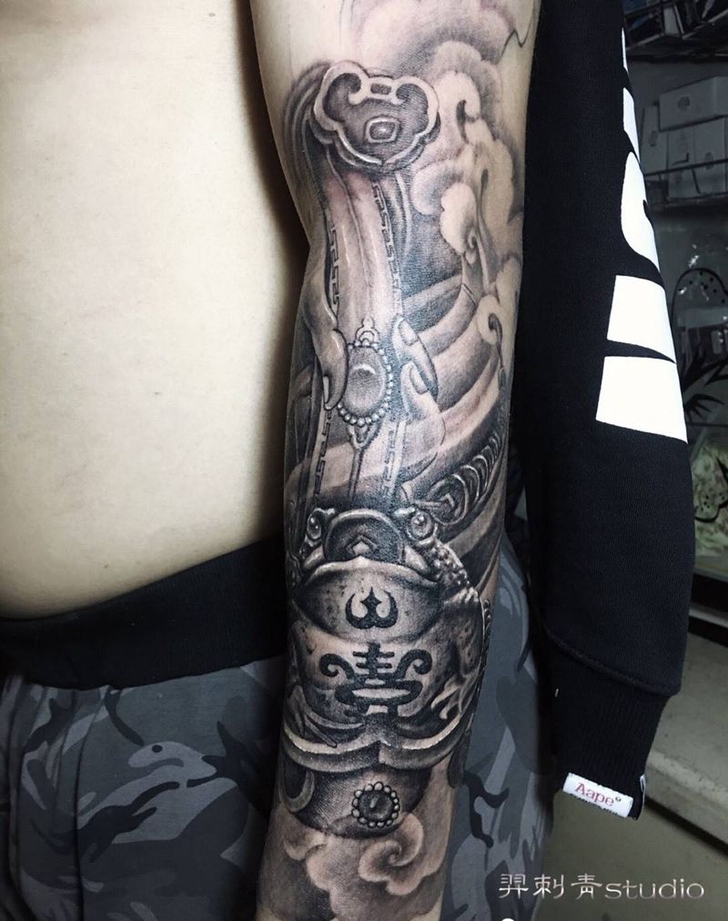 金蟾如意纹身图片