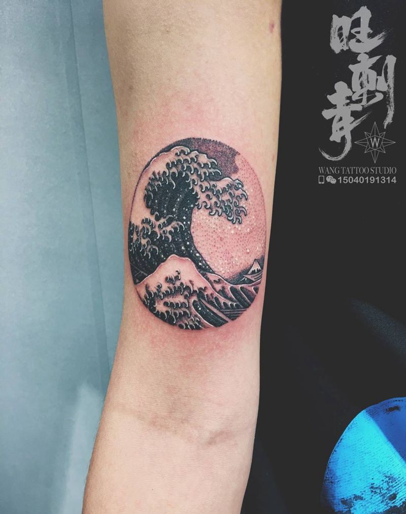 神奈川冲浪里纹身图片_成品手臂传统纹身图案