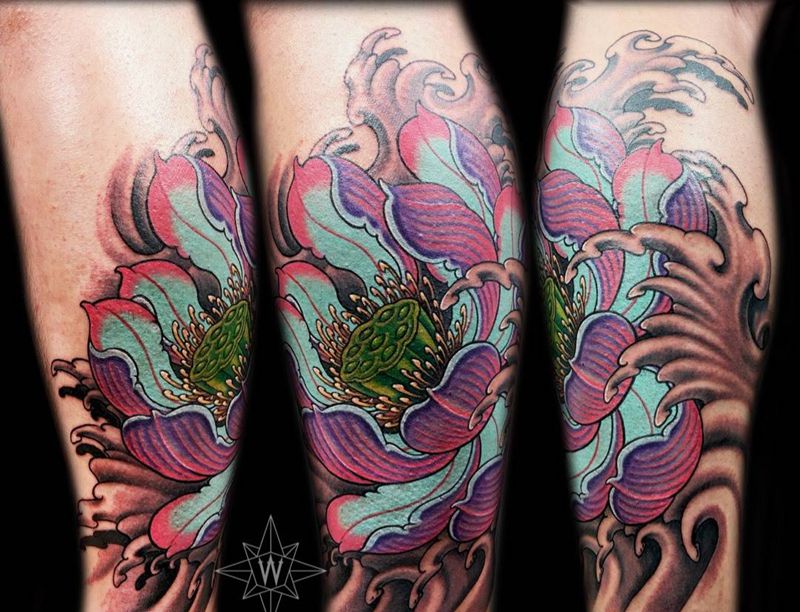 莲花纹身图片_成品腿部传统纹身图案