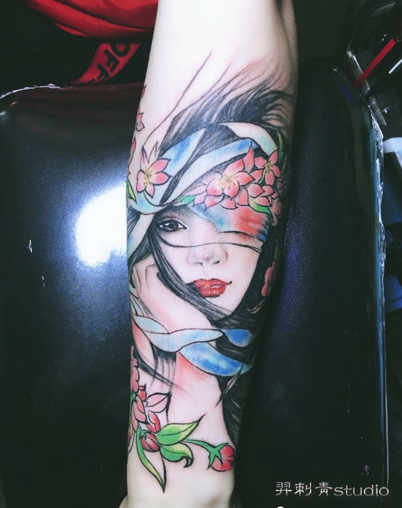 美女纹身图片