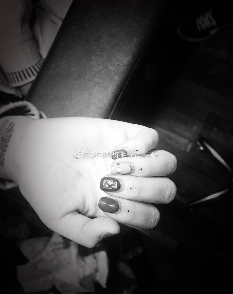 哥特体纹身图片