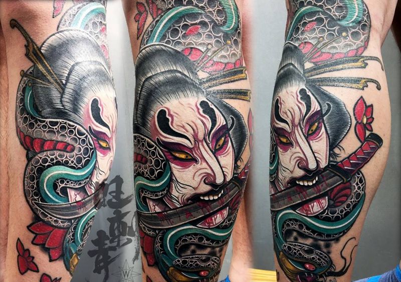 叼刀艺妓纹身图片_成品腿部欧美人物动物纹身图案