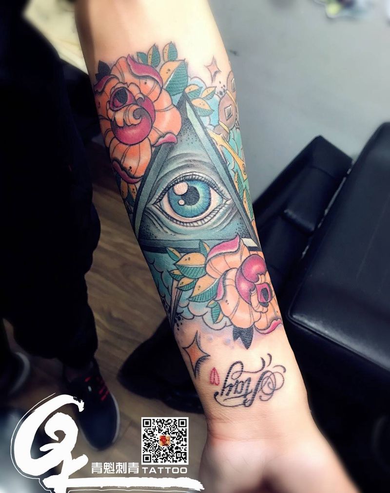 上帝之眼纹身图片