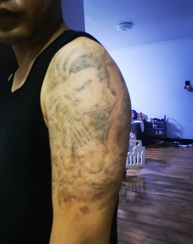 覆盖纹身图片_手臂新传统纹身图案