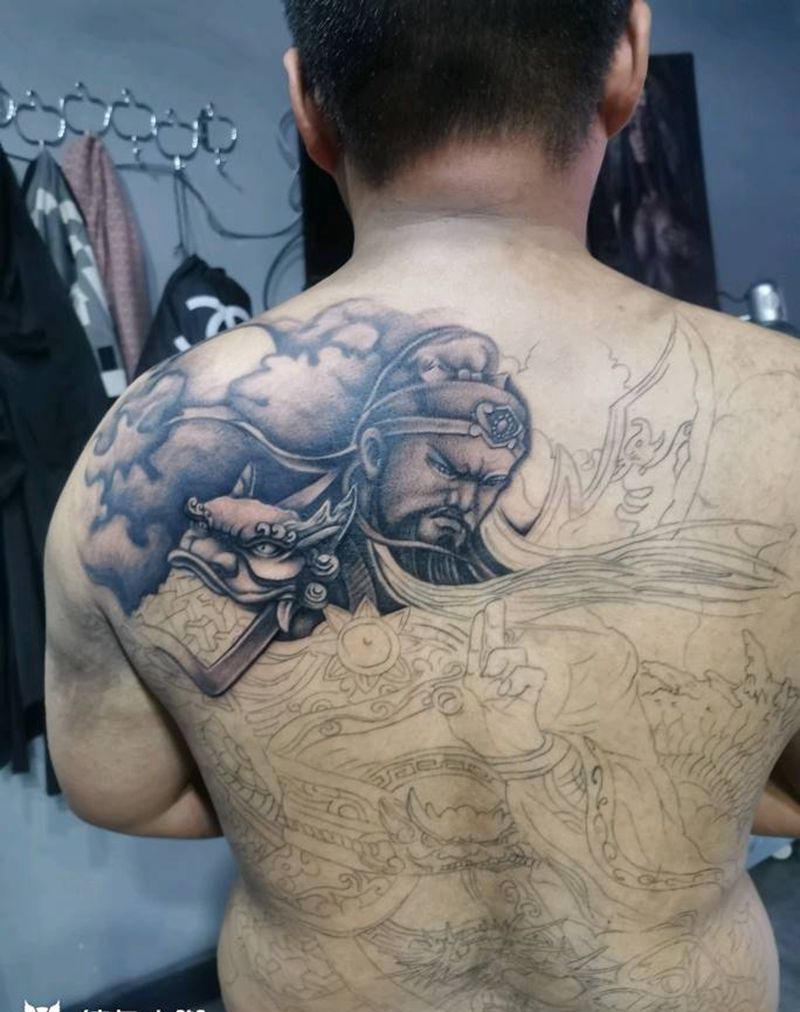 关公纹身图片_背部新传统纹身图案