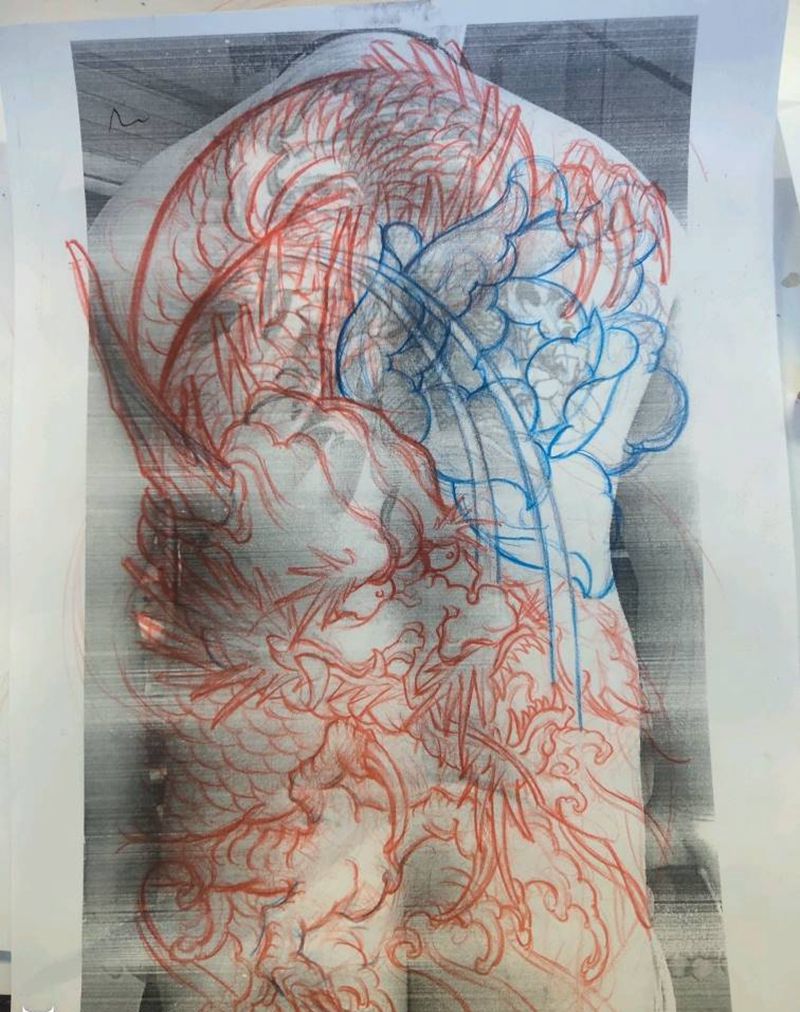 原创覆盖，旧图是鲤鱼纹身图片_背部新传统纹身图案