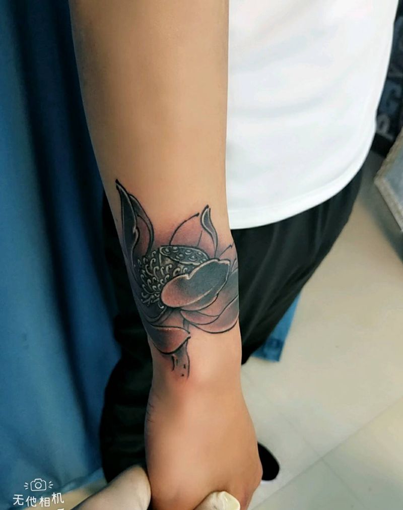 荷花纹身图片