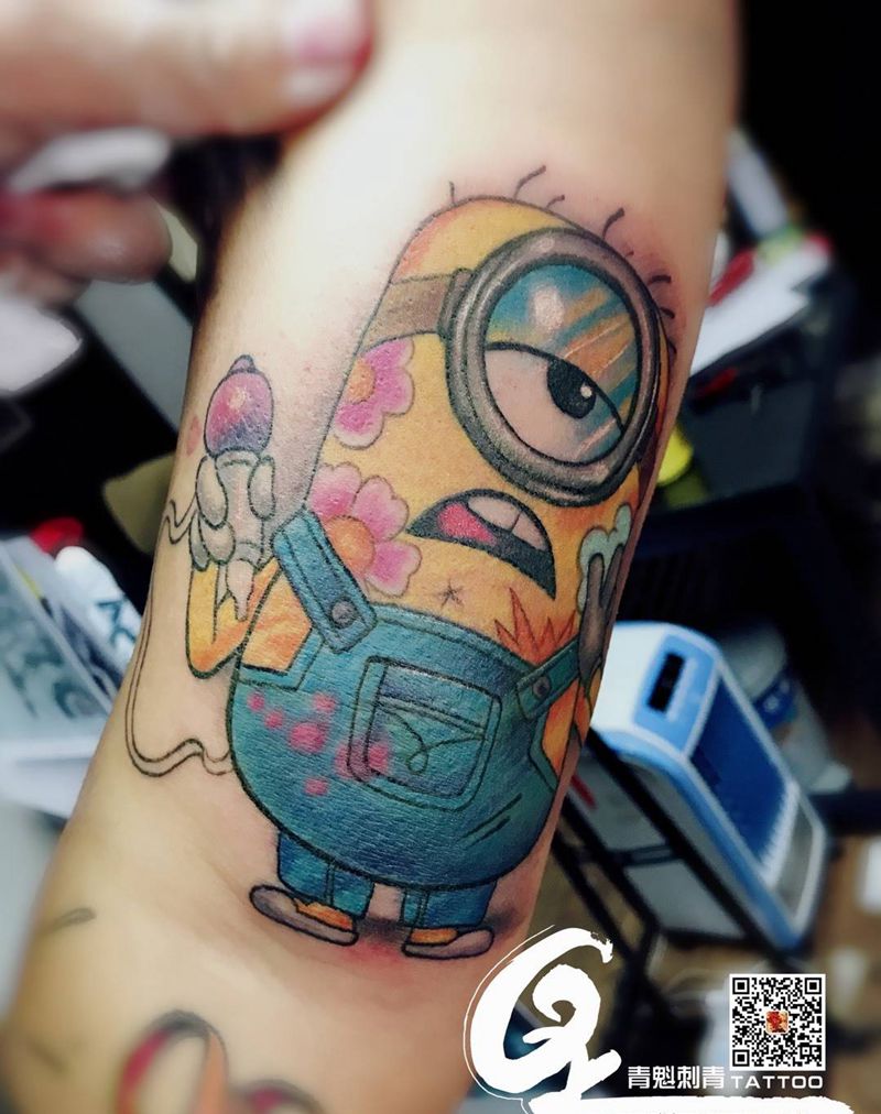 小黄人纹身图片
