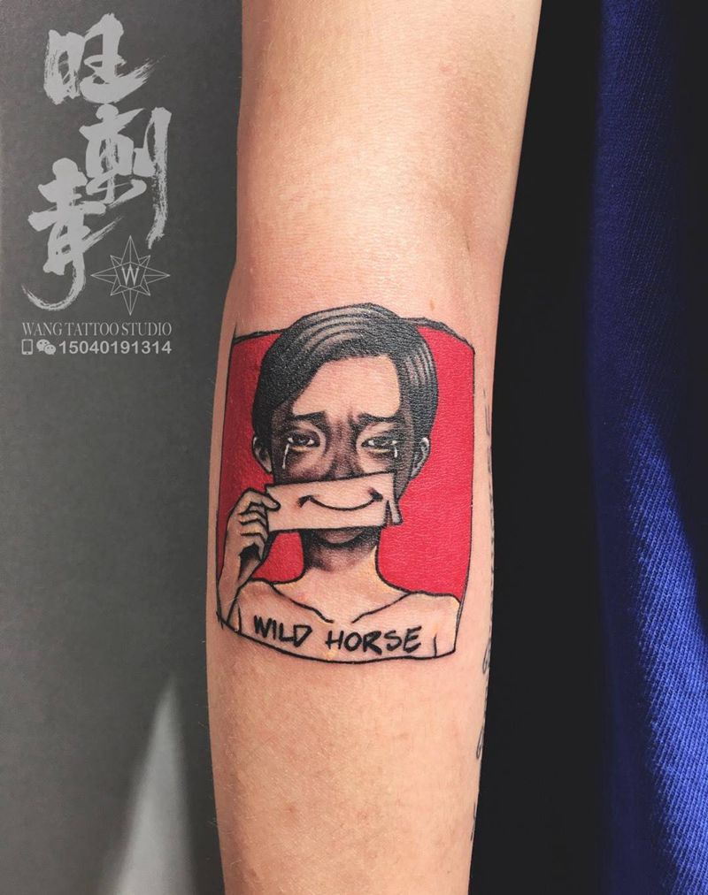 微笑的背后纹身图片_成品手臂欧美人物纹身图案