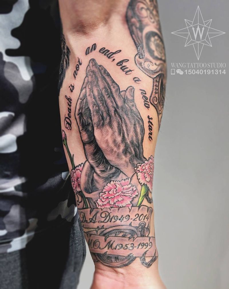 祈祷得手纹身图片_成品手臂欧美写实字符纹身图案