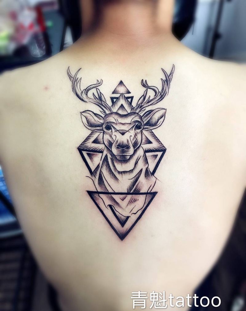 鹿纹身图片