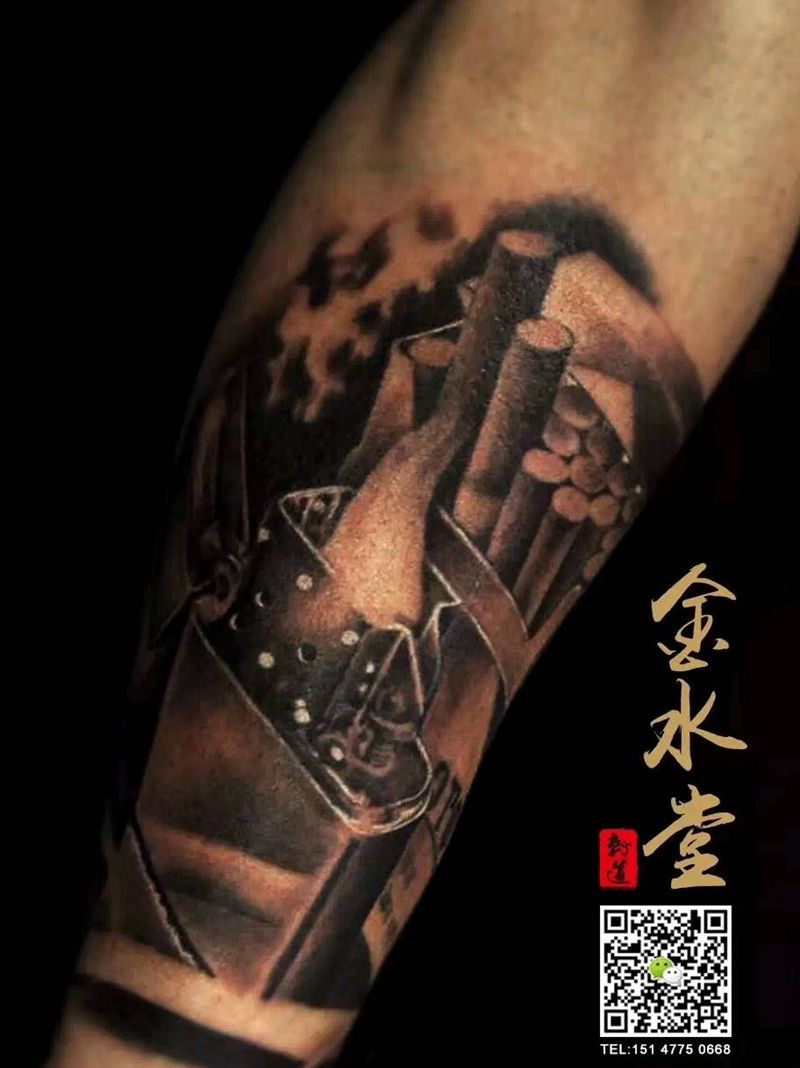 Marlboro zippo纹身图片_手臂肩部欧美写实纹身图案
