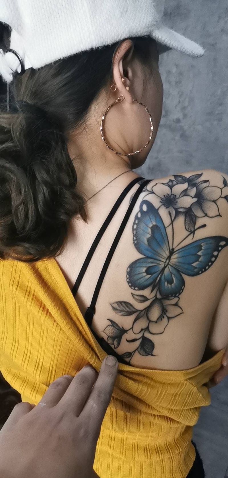 蝴蝶纹身图片_肩部纹身图案