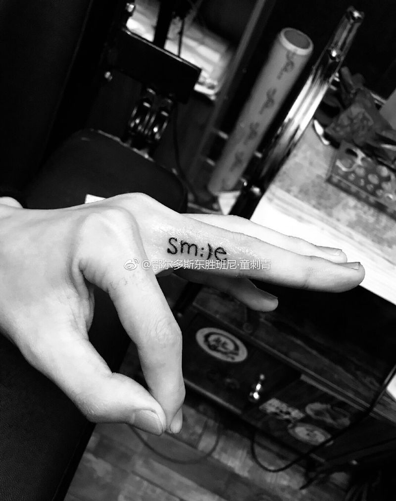 手指纹身图片