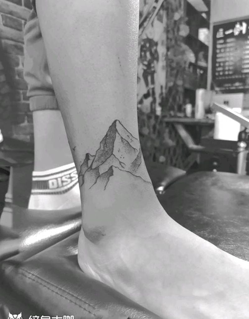 小亲新纹身图片_脚部纹身图案
