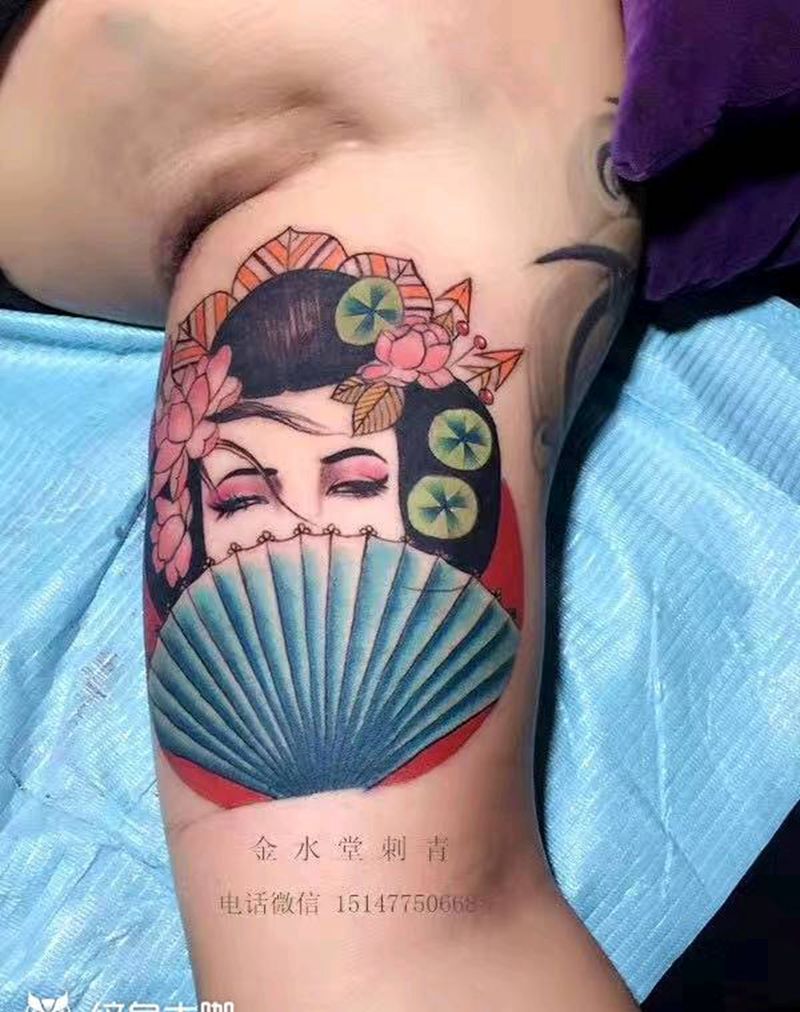 彩色小艺伎纹身图片_胸部手臂纹身图案