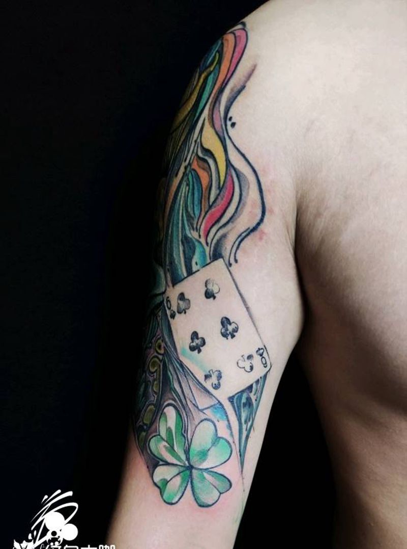 四叶草纹身图片_手臂New School四叶草纹身图案