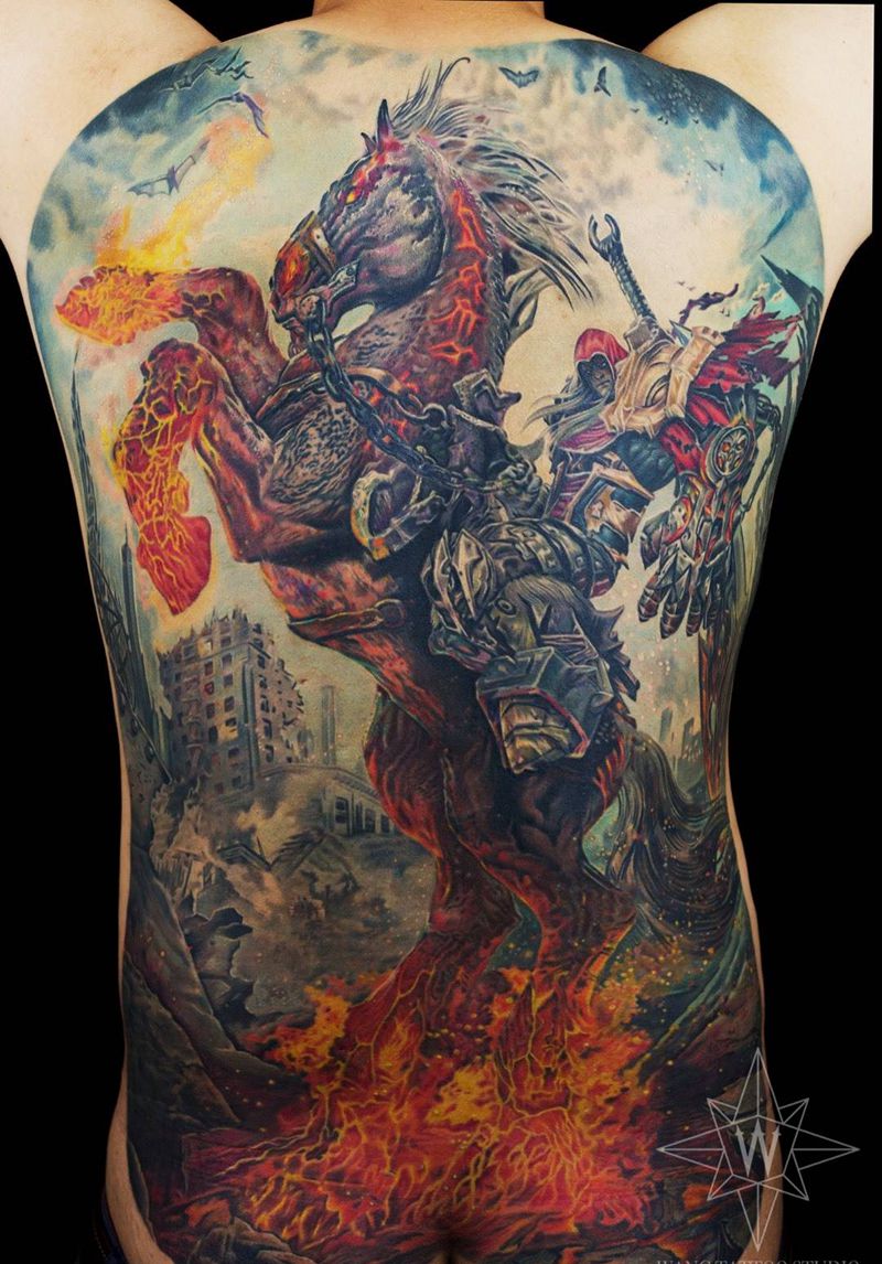 天启四骑士の战争纹身图片_成品背部欧美人物动物纹身图案