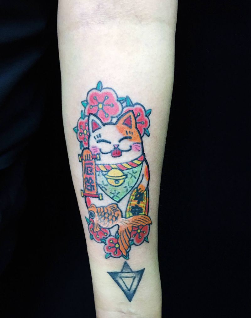 《招财猫》纹身图片_手臂Old School纹身图案