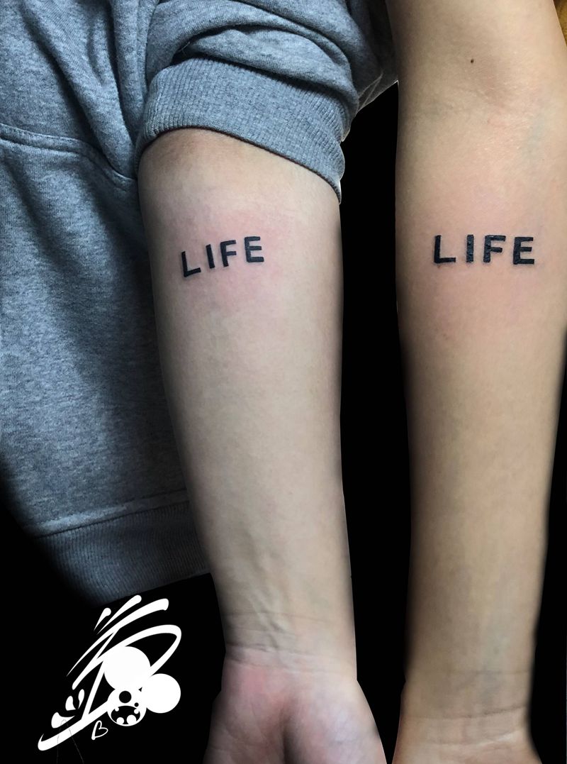 闺蜜纹身纹身图片_手臂花体字英文纹身图案