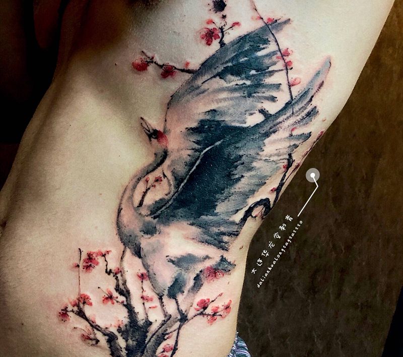 大连华龙堂刺青纹身图片_腹部水彩水墨遮盖作品纹身图案