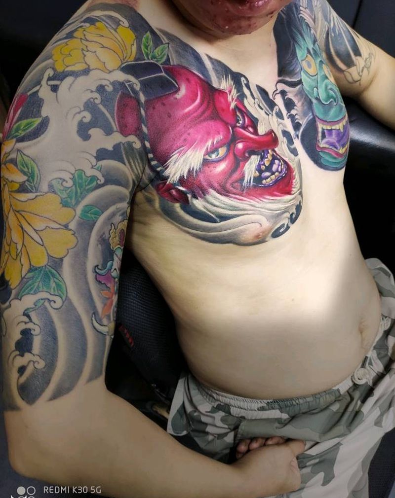 雕龙谷刺青彩色天狗半甲纹身图片_手臂胸部新传统纹身图案