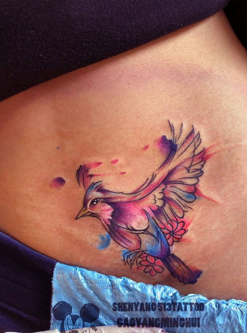 遮盖作品纹身图片_腹部水彩鸟水彩遮盖纹身图案