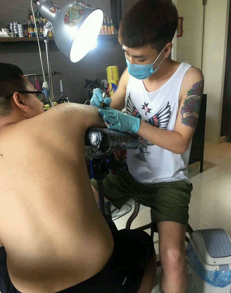 大帆船纹身图片_手臂欧美写实静物成品纹身图案