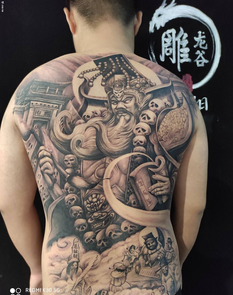 雕龙谷刺青阎王作品完成，来自山纹身图片_背部欧美写实新传统纹身图案