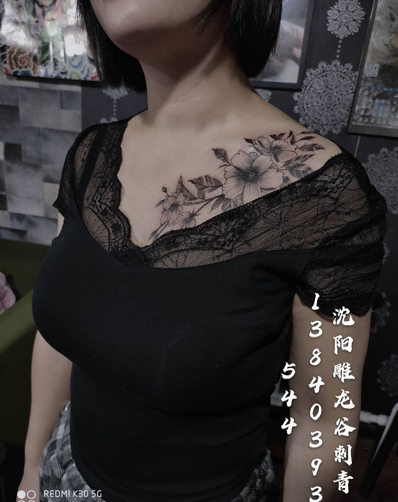 沈阳雕龙谷刺青近期小图纹身图片_胸部肩部新传统New School纹身图案