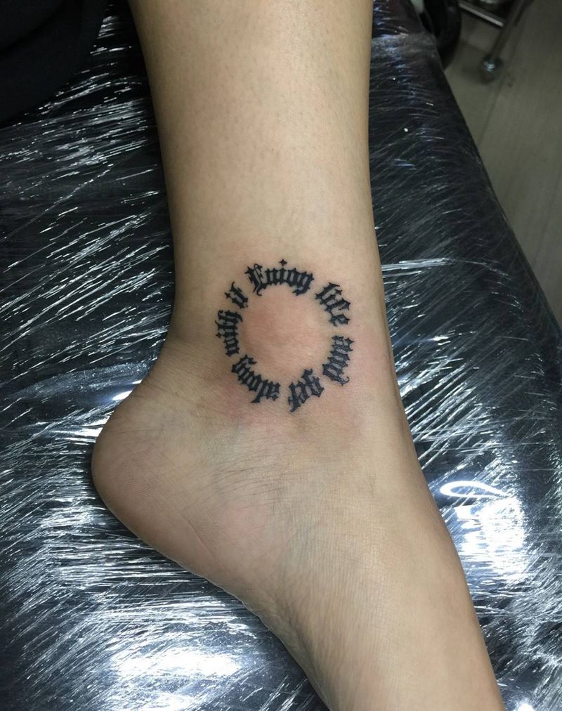 脚踝小清新纹身图片