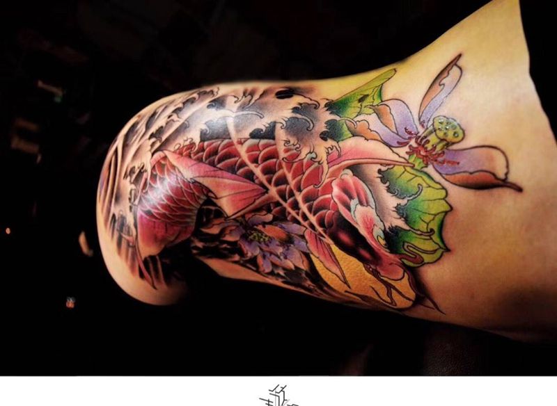 传统鲤鱼纹身图片