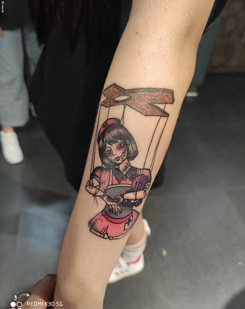 提线木偶纹身图片_腿部新传统New School纹身图案