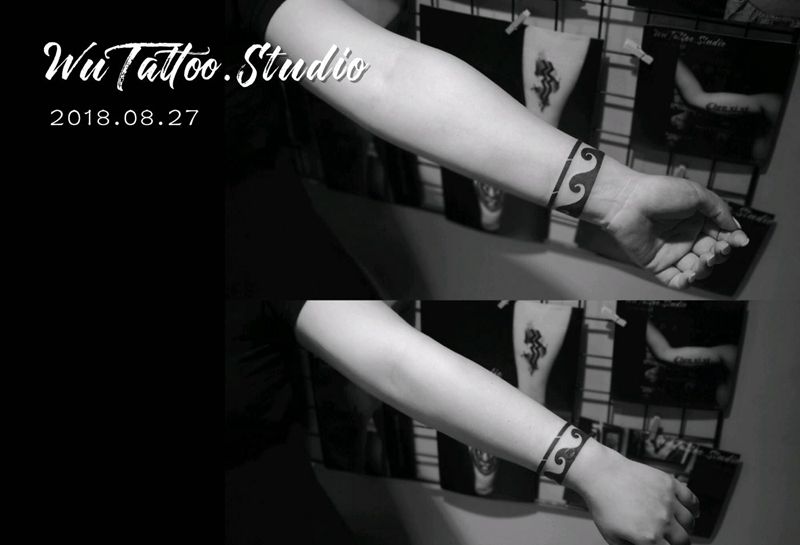 图腾遮盖手环纹身图片_手部图腾纹身图案