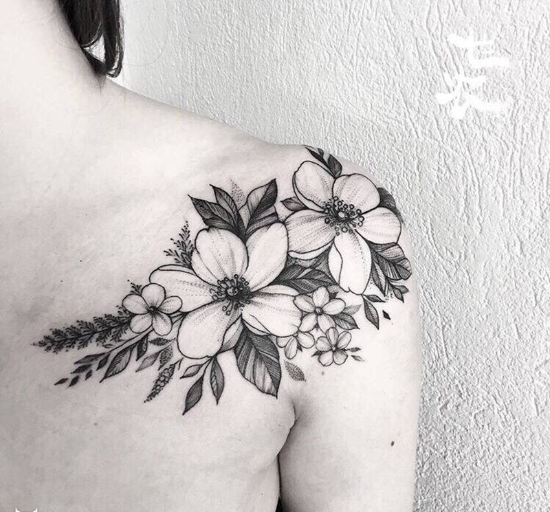 【  肩花  】纹身图片_肩部欧美写实New School小清新女生花纹身图案